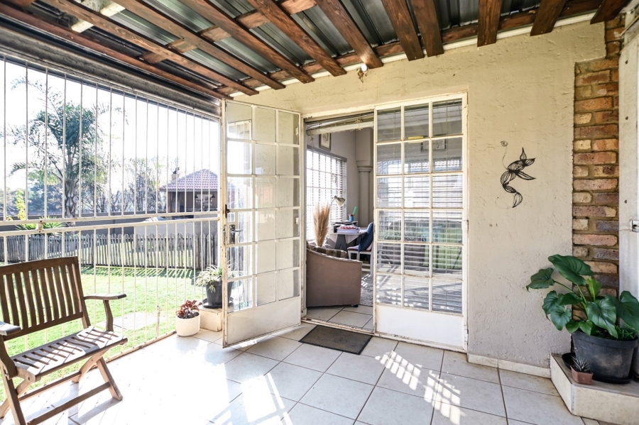 6 Bedroom Property for Sale in Roodeplaat Gauteng