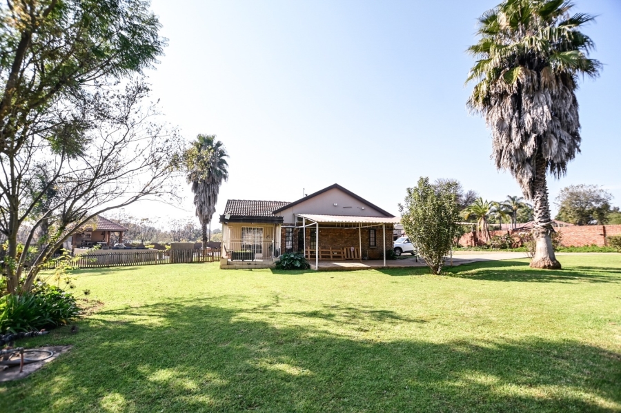 6 Bedroom Property for Sale in Roodeplaat Gauteng