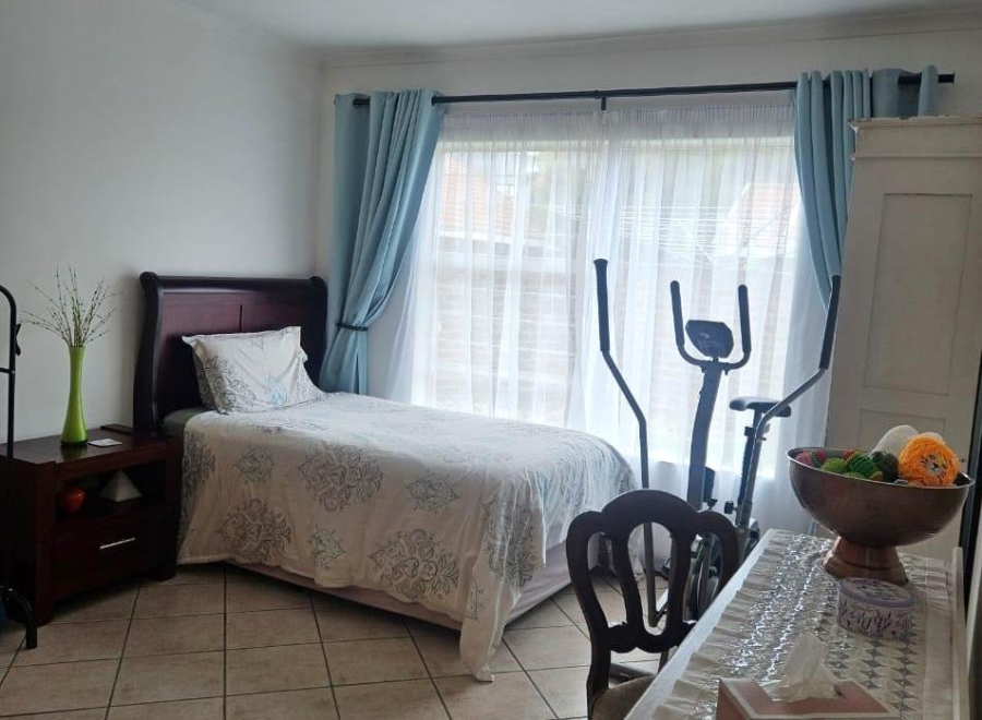 3 Bedroom Property for Sale in Bonaero Park Gauteng