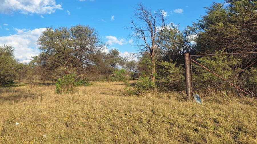 4 Bedroom Property for Sale in Lamontpark Gauteng