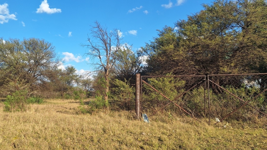4 Bedroom Property for Sale in Lamontpark Gauteng