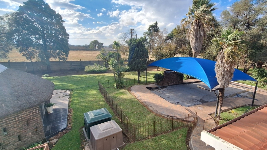 4 Bedroom Property for Sale in Lamontpark Gauteng