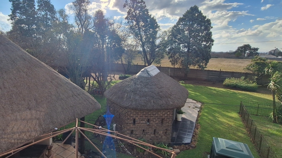 4 Bedroom Property for Sale in Lamontpark Gauteng