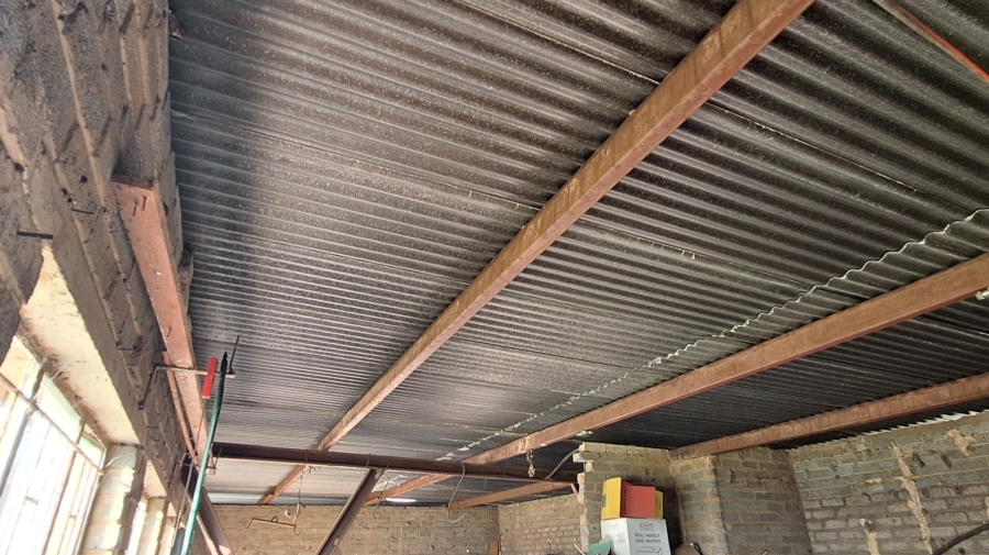 4 Bedroom Property for Sale in Lamontpark Gauteng
