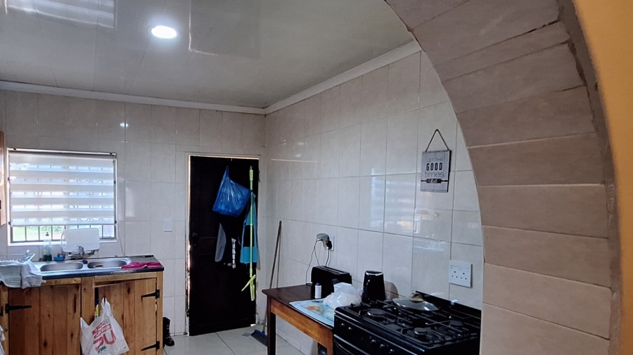 4 Bedroom Property for Sale in Lamontpark Gauteng