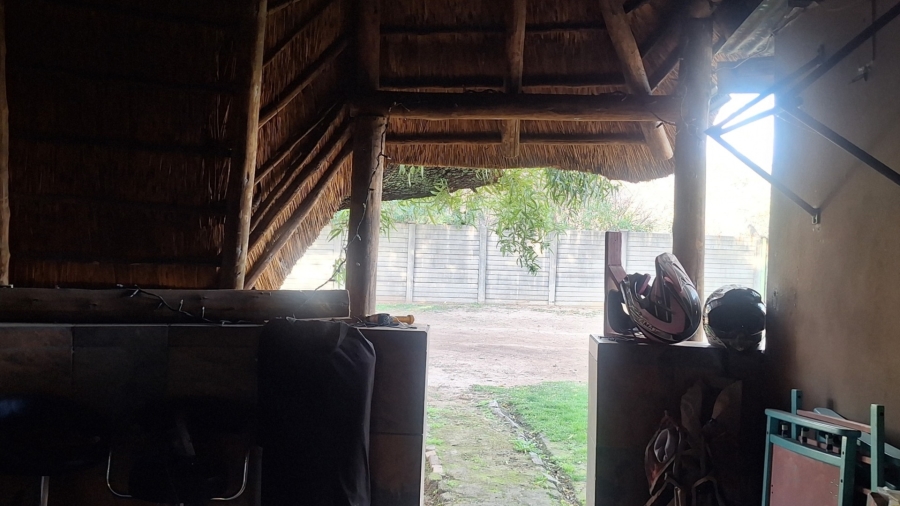 4 Bedroom Property for Sale in Lamontpark Gauteng