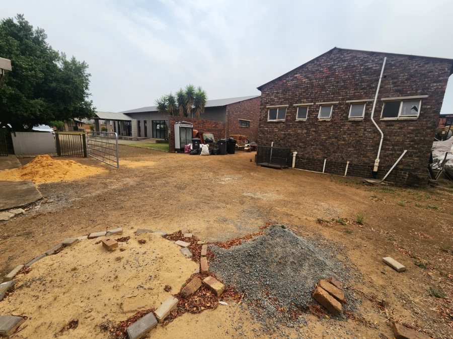 3 Bedroom Property for Sale in Bartlett Gauteng