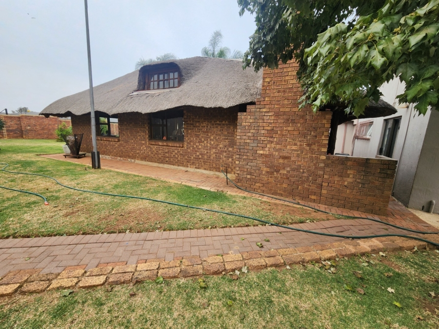 3 Bedroom Property for Sale in Bartlett Gauteng