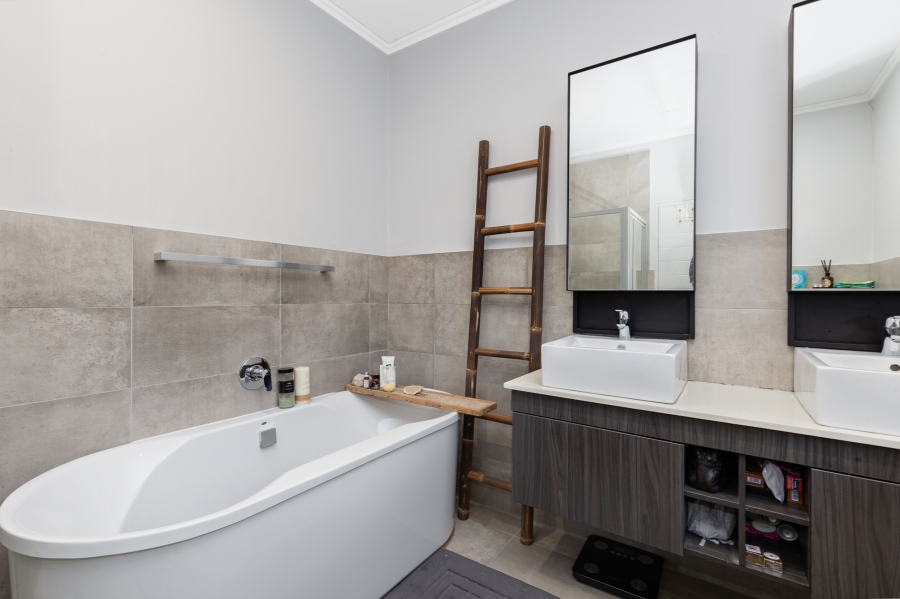 3 Bedroom Property for Sale in Bryanston Gauteng