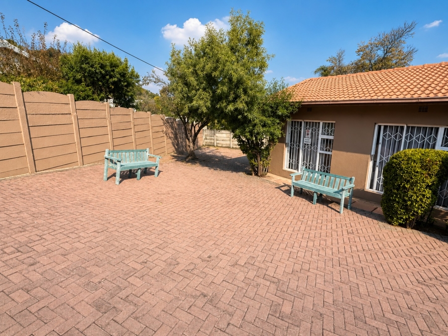 To Let Commercial Property for Rent in Mulbarton Gauteng