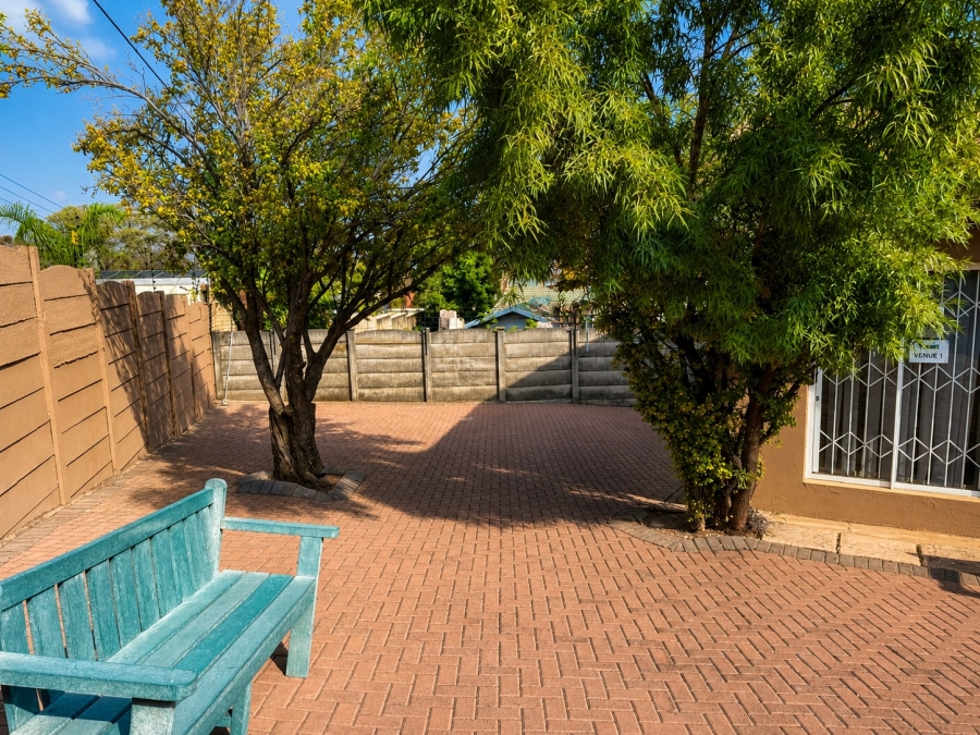 To Let Commercial Property for Rent in Mulbarton Gauteng