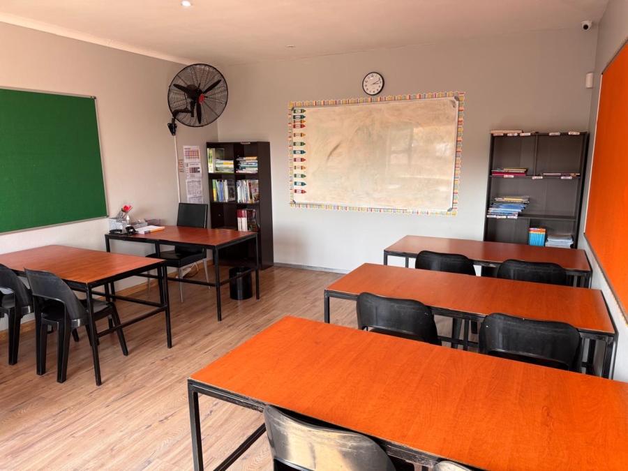 To Let Commercial Property for Rent in Mulbarton Gauteng