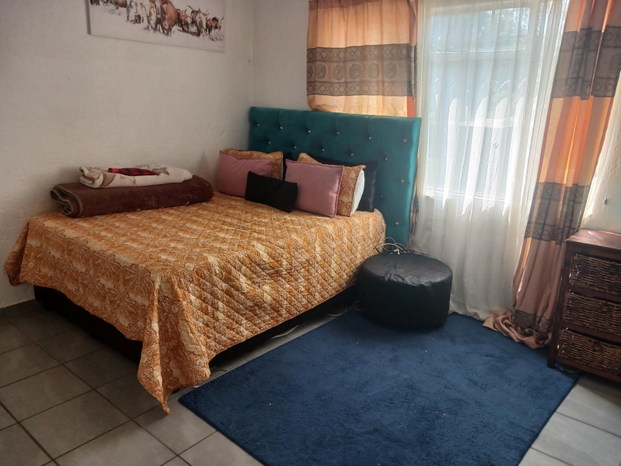 2 Bedroom Property for Sale in Die Hoewes Gauteng