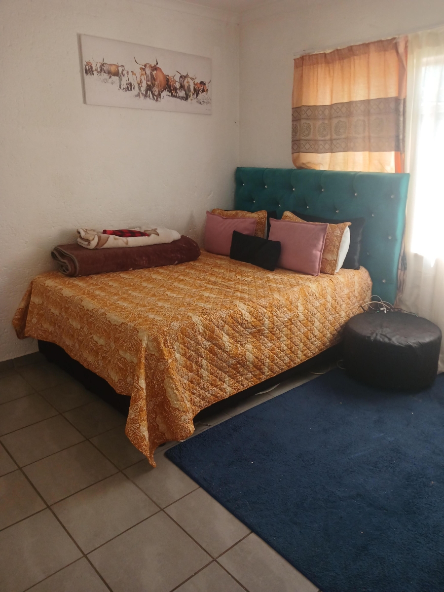 2 Bedroom Property for Sale in Die Hoewes Gauteng