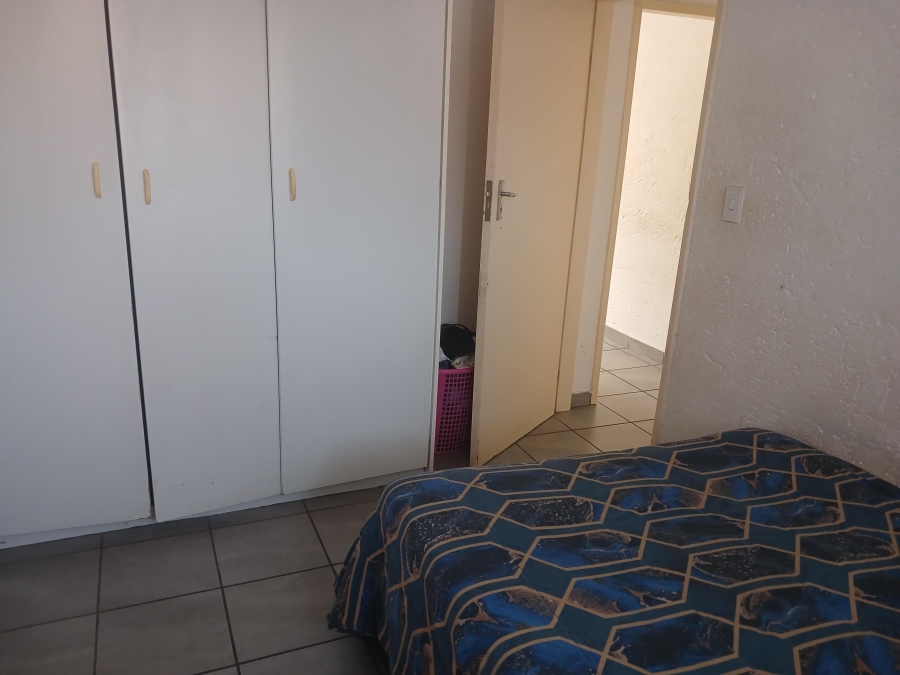 2 Bedroom Property for Sale in Die Hoewes Gauteng