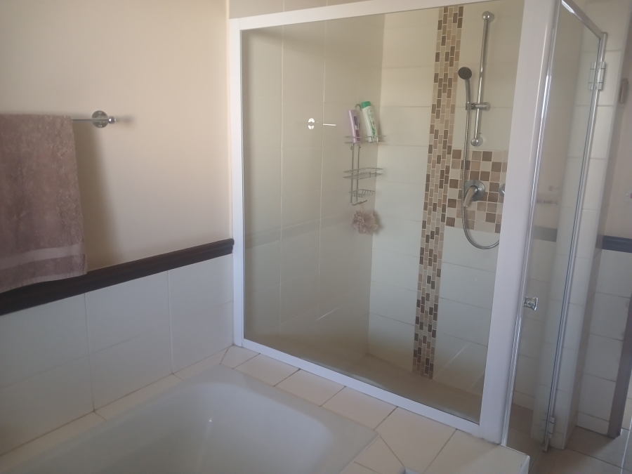 2 Bedroom Property for Sale in Rietvalleirand Gauteng