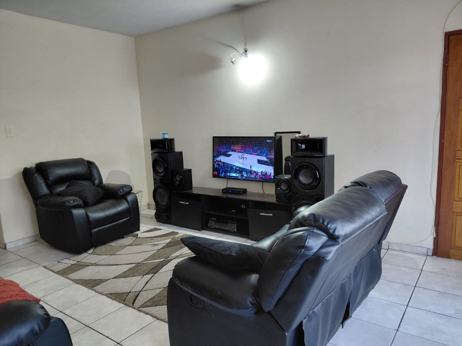 1 Bedroom Property for Sale in Dalview Gauteng