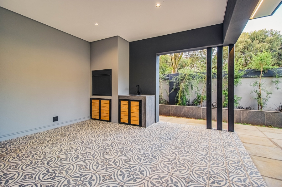 4 Bedroom Property for Sale in Parkhaven Gauteng