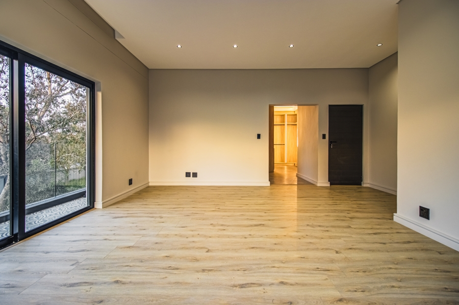 4 Bedroom Property for Sale in Parkhaven Gauteng