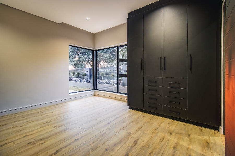 4 Bedroom Property for Sale in Parkhaven Gauteng