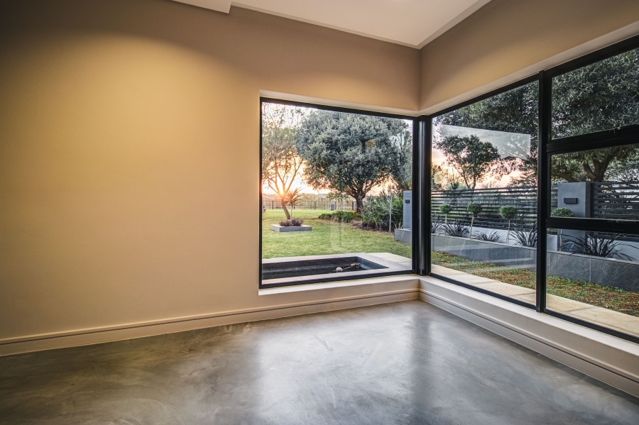 4 Bedroom Property for Sale in Parkhaven Gauteng