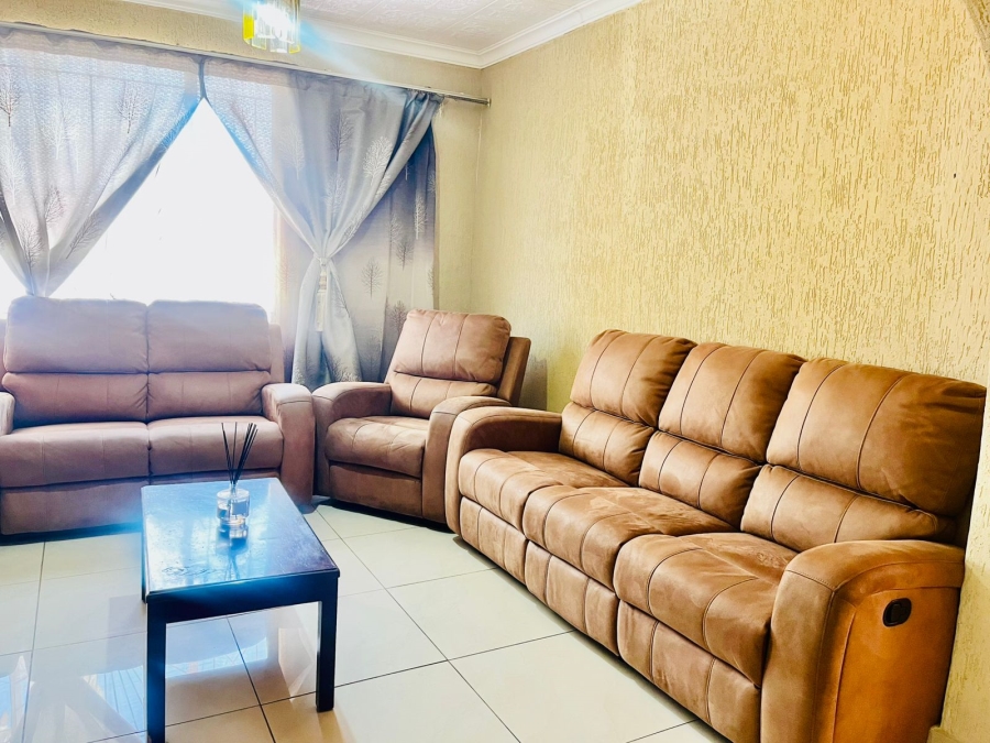 3 Bedroom Property for Sale in Lorentzville Gauteng