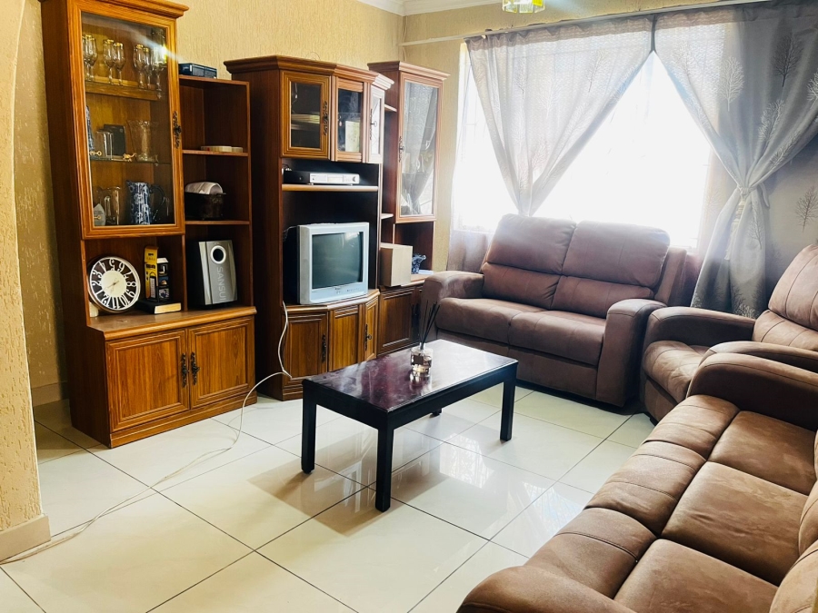 3 Bedroom Property for Sale in Lorentzville Gauteng