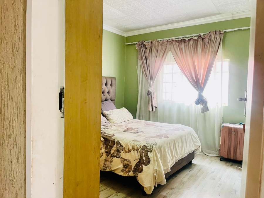 3 Bedroom Property for Sale in Lorentzville Gauteng