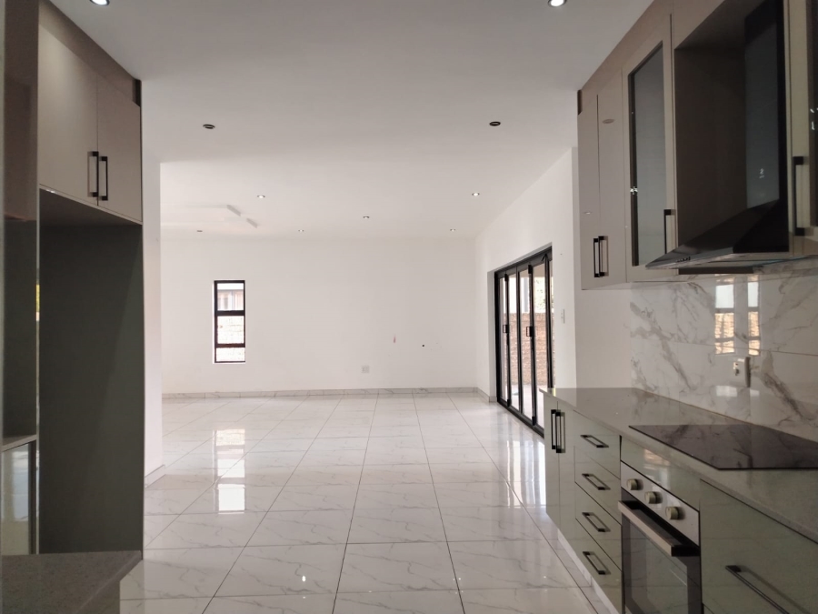 To Let 4 Bedroom Property for Rent in Parkrand Gauteng