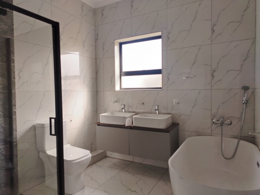 To Let 4 Bedroom Property for Rent in Parkrand Gauteng