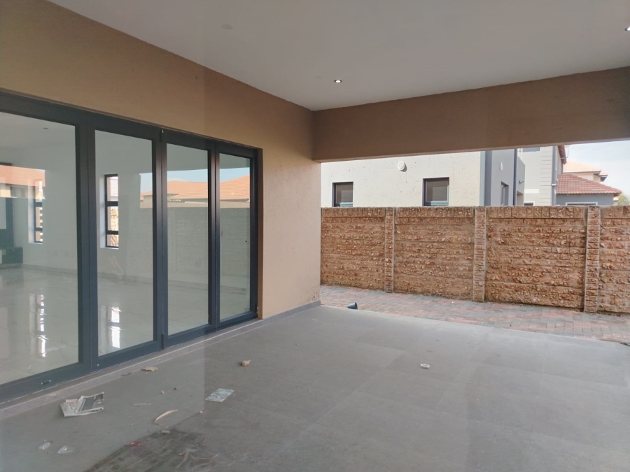 To Let 4 Bedroom Property for Rent in Parkrand Gauteng