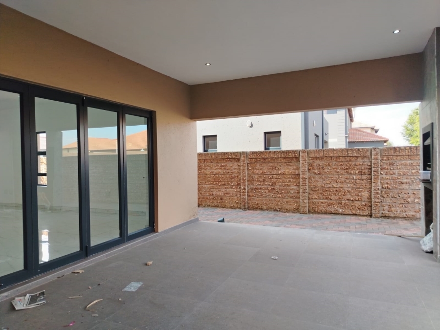 To Let 4 Bedroom Property for Rent in Parkrand Gauteng