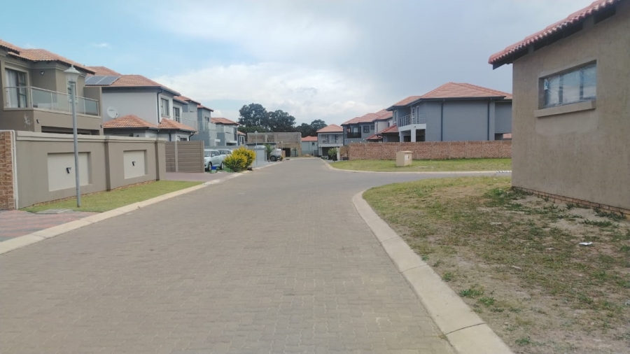 To Let 4 Bedroom Property for Rent in Parkrand Gauteng