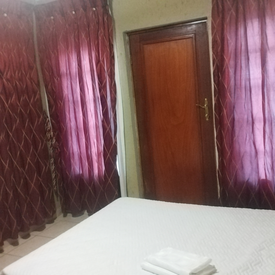 To Let 7 Bedroom Property for Rent in Mondeor Gauteng