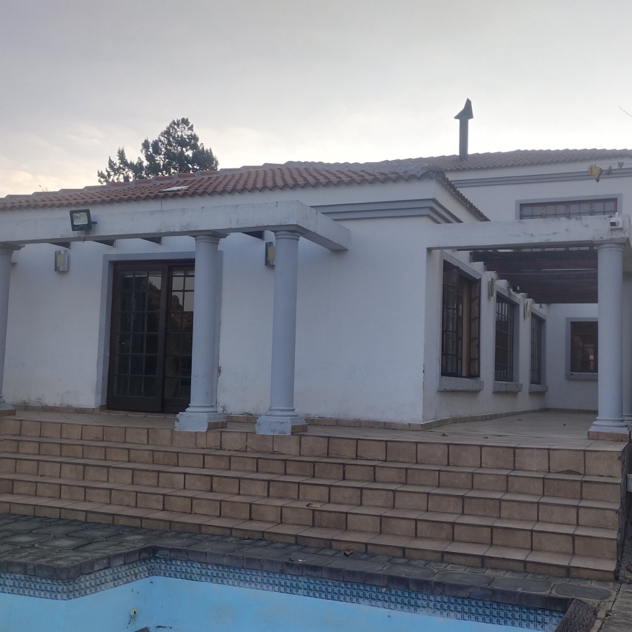 To Let 7 Bedroom Property for Rent in Mondeor Gauteng