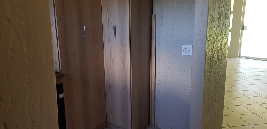To Let 3 Bedroom Property for Rent in Mulbarton Gauteng