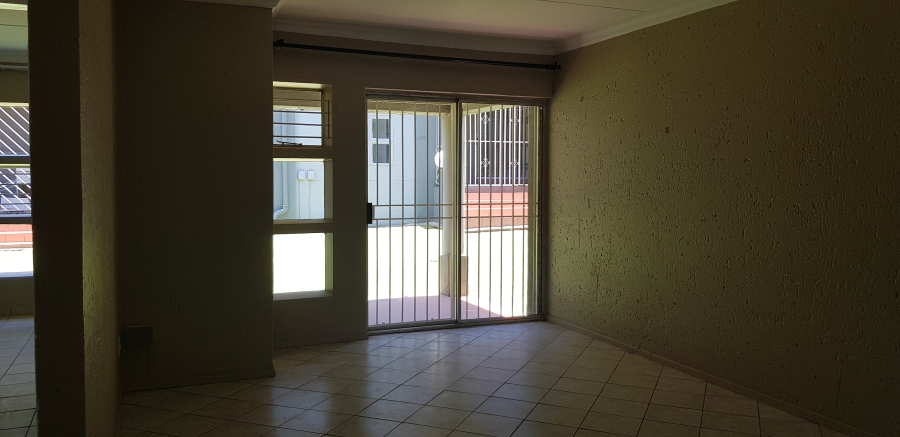 To Let 3 Bedroom Property for Rent in Mulbarton Gauteng