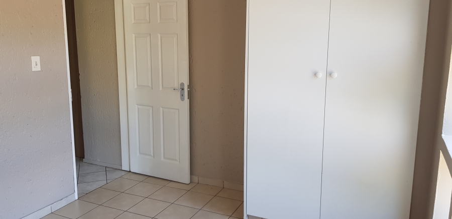 To Let 3 Bedroom Property for Rent in Mulbarton Gauteng