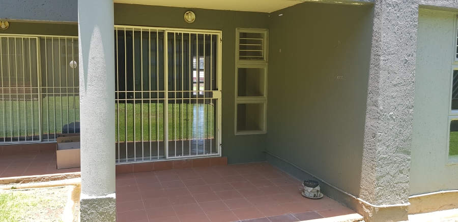 To Let 3 Bedroom Property for Rent in Mulbarton Gauteng