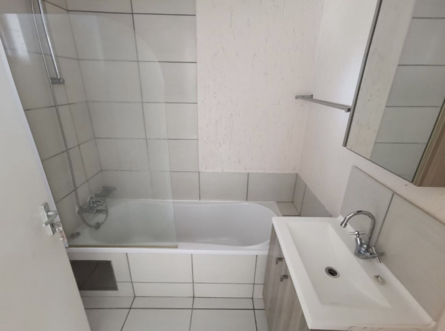 To Let 2 Bedroom Property for Rent in Paulshof Gauteng