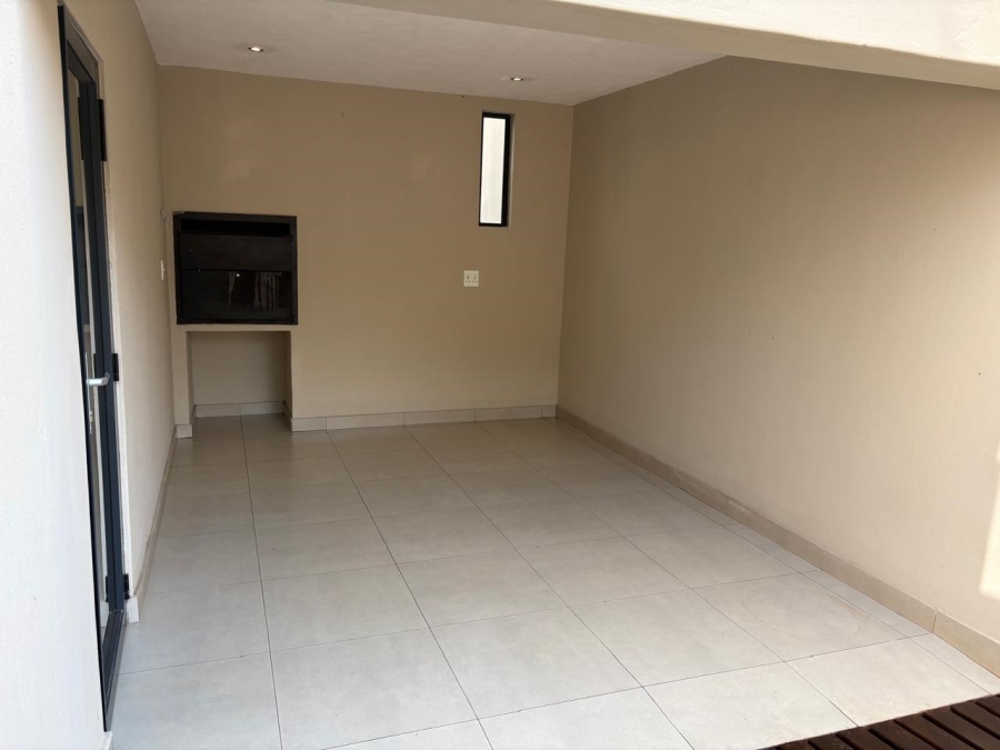 To Let 3 Bedroom Property for Rent in Die Wilgers Gauteng