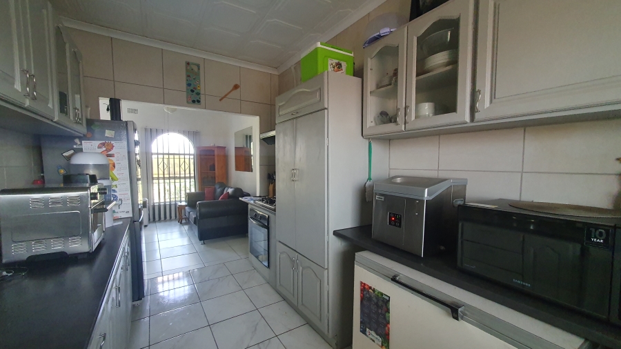 2 Bedroom Property for Sale in Verwoerdpark Gauteng