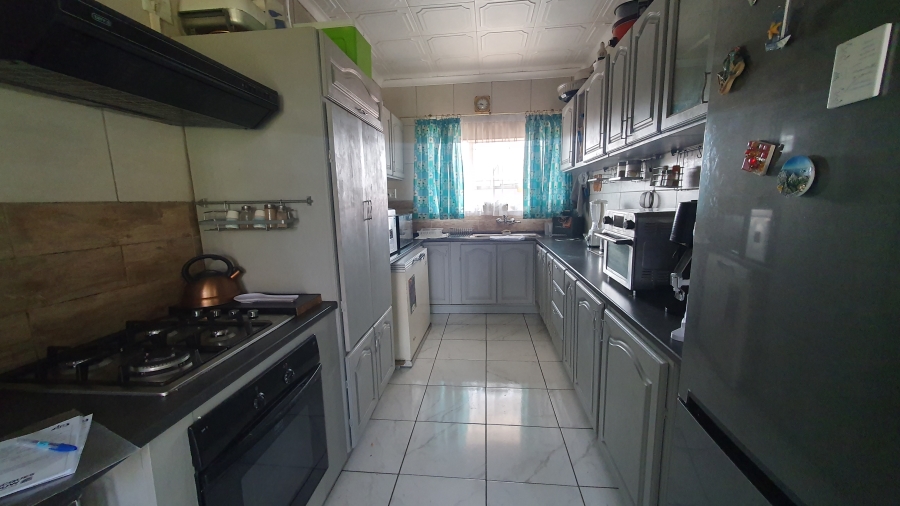 2 Bedroom Property for Sale in Verwoerdpark Gauteng
