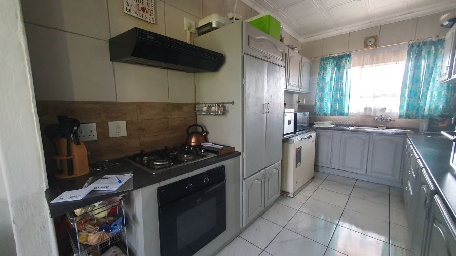 2 Bedroom Property for Sale in Verwoerdpark Gauteng