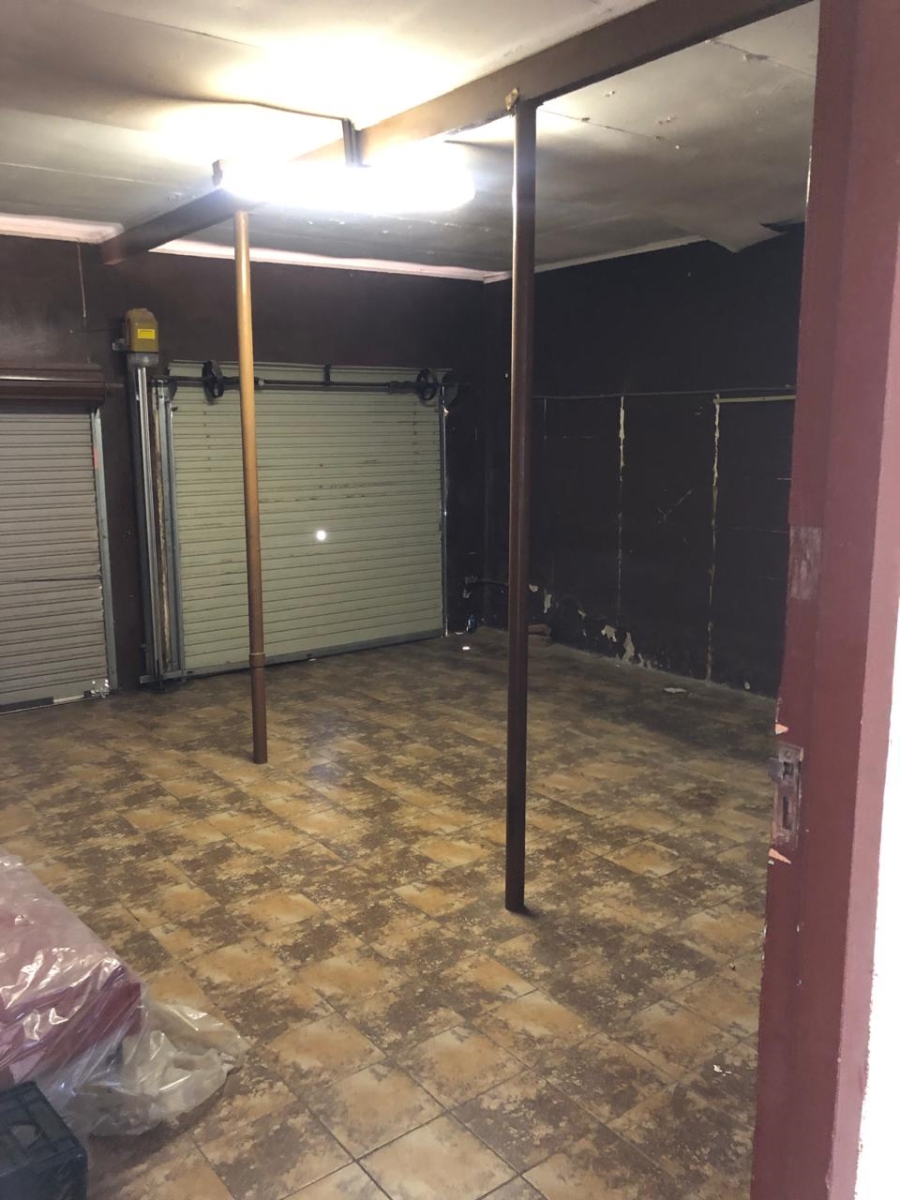4 Bedroom Property for Sale in Laudium Gauteng
