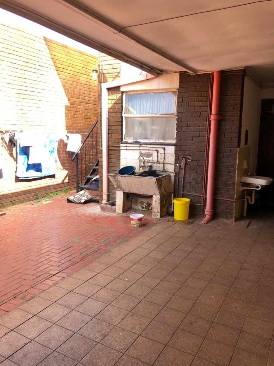 4 Bedroom Property for Sale in Laudium Gauteng