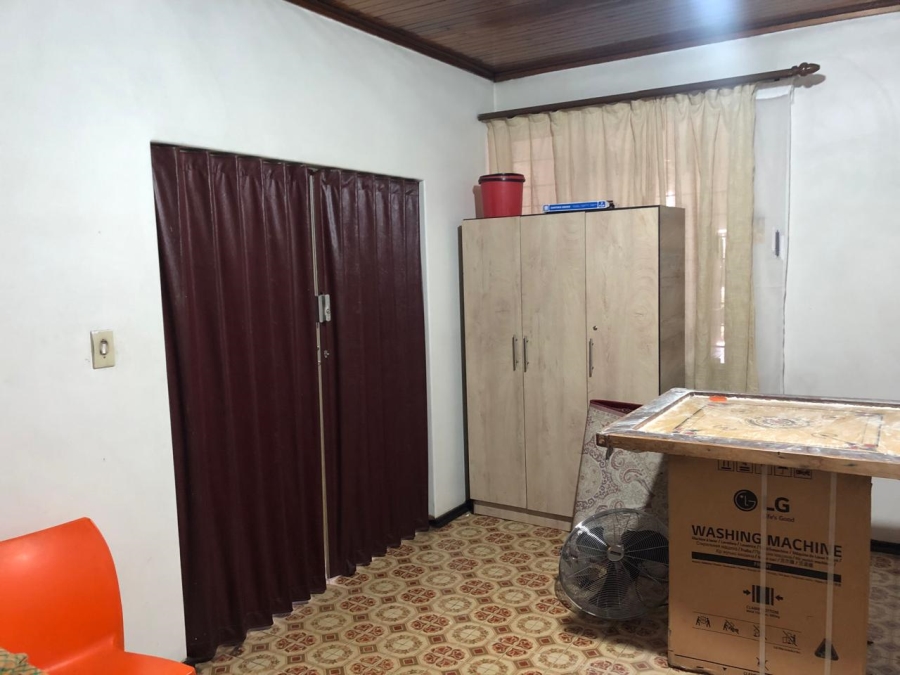 4 Bedroom Property for Sale in Laudium Gauteng