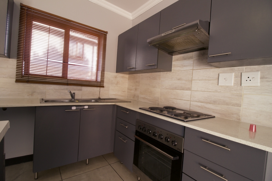 To Let 2 Bedroom Property for Rent in Blue Hills AH Gauteng