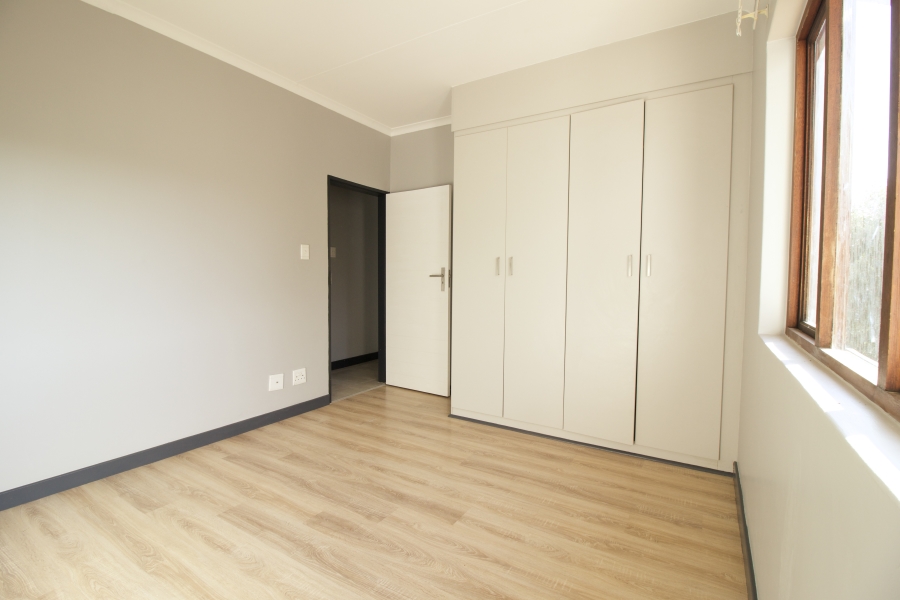 To Let 2 Bedroom Property for Rent in Blue Hills AH Gauteng