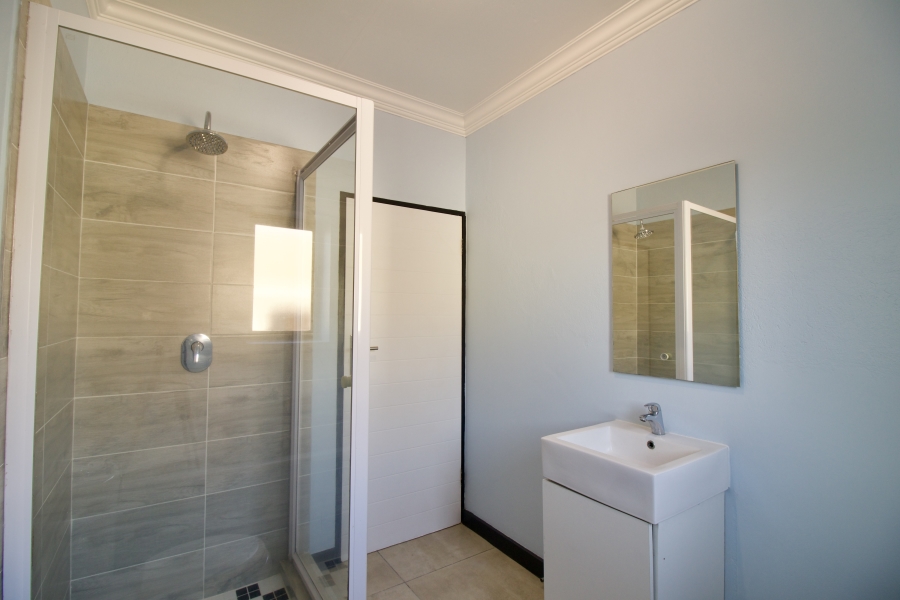 To Let 2 Bedroom Property for Rent in Blue Hills AH Gauteng